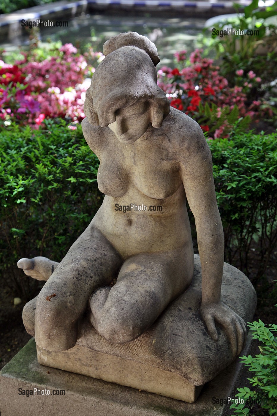 photo de STATUE DE FEMME NUE DANS LES JARDINS DE LA MAISON MUSEE DU PEINTRE  JOAQUIN SOROLLA, MADRID, ESPAGNE