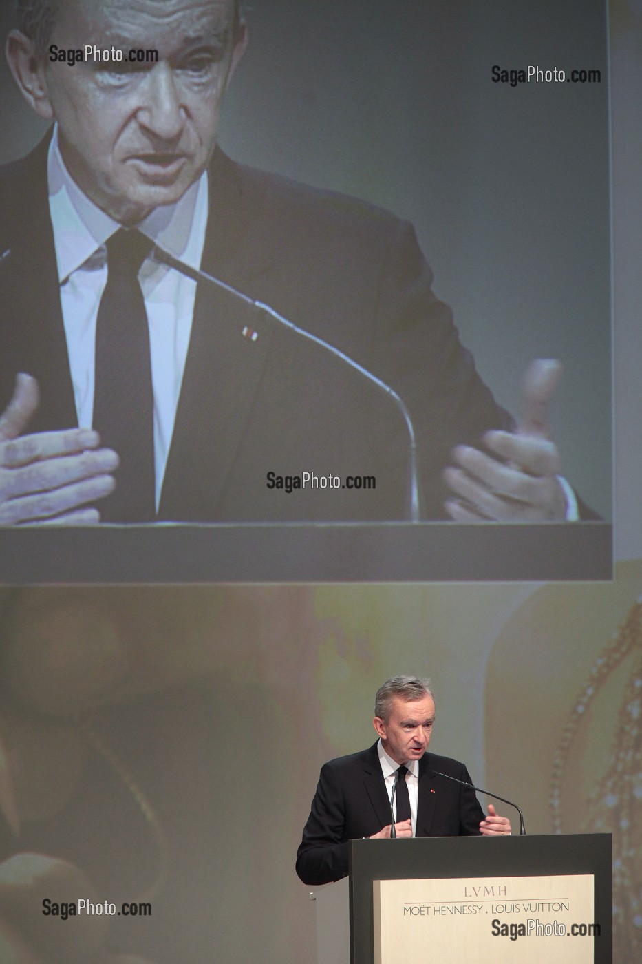 photo de BERNARD ARNAULT, PDG DU GROUPE LVMH, LOUIS VUITTON MOET HENNESSY,  ASSEMBLEE GENERALE DES ACTIONNAIRES