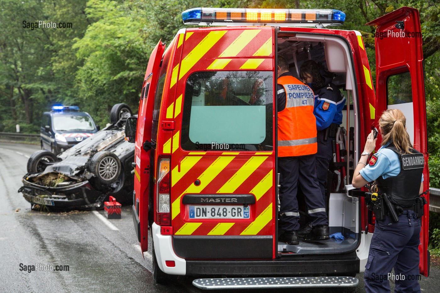 Photo De Intervention Pour Un Accident De Voiture Sur La Voie Publique En Peripherie De La Ville 7021