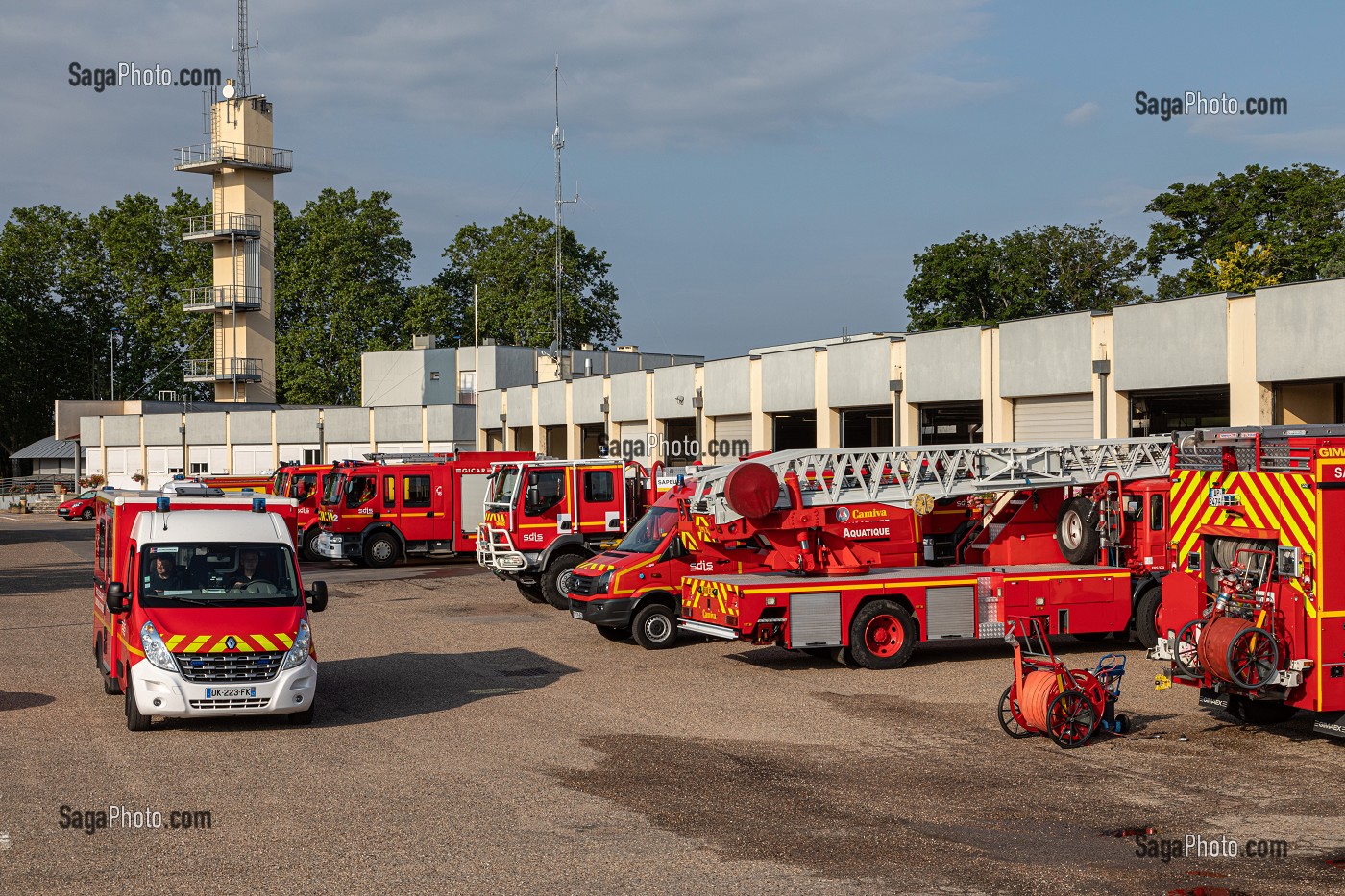 Photo De Caserne Des Sapeurs Pompiers Du Centre D Intervention Et De Secours De Roanne Loire