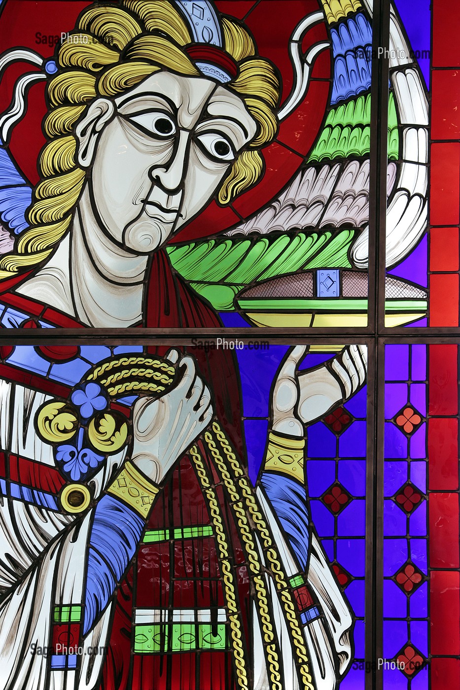 VITRAIL 'LE GRAND ANGE THURIFERAIRE', CENTRE INTERNATIONAL DU VITRAIL (CIV), CHARTRES, EURE-ET-LOIR (28), FRANCE 