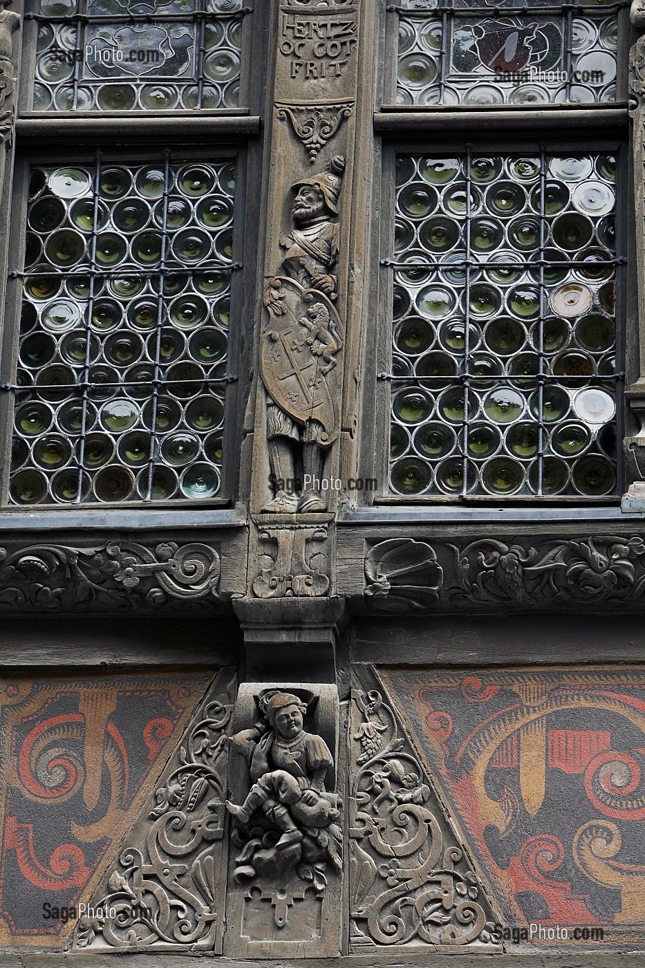 DETAILS DE LA FACADE DE LA MAISON KAMMERZELL, STRASBOURG, BAS RHIN (67), FRANCE, EUROPE 