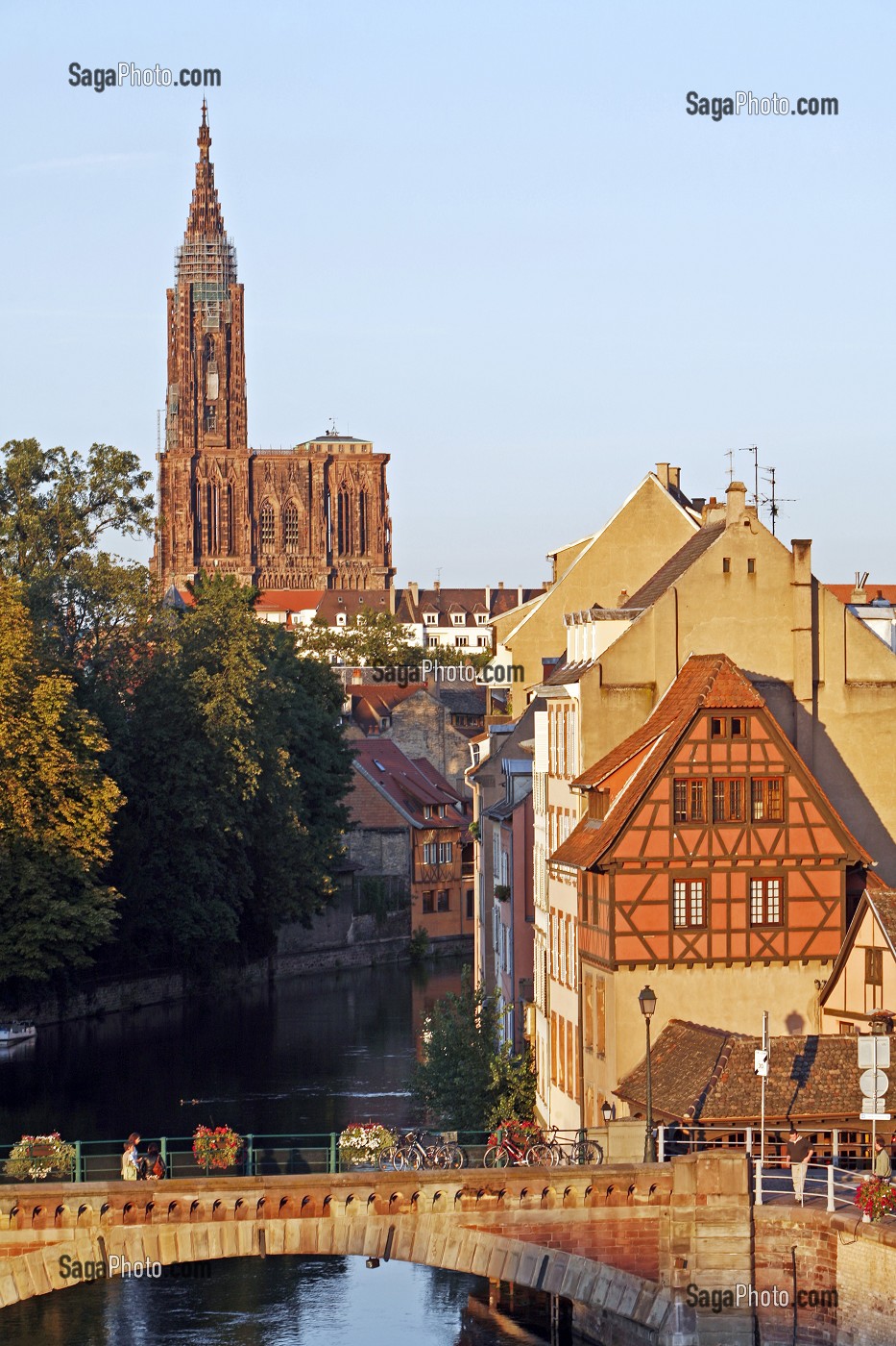 PONTS COUVERTS ET CATHEDRALE, STRASBOURG, BAS-RHIN (67), ALSACE, FRANCE 