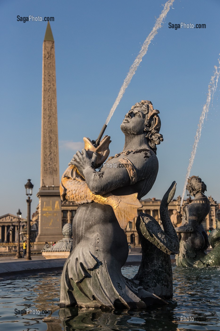 FONTAINE AVEC STATUES PLACE DE LA CONCORDE, 1ER ARRONDISSEMENT, PARIS, FRANCE 