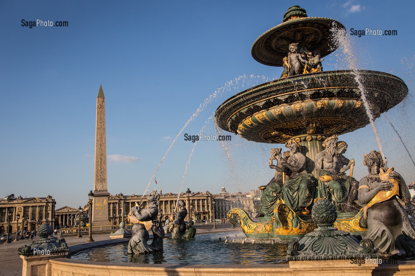 FONTAINE AVEC STATUES PLACE DE LA CONCORDE, 1ER ARRONDISSEMENT, PARIS, FRANCE 