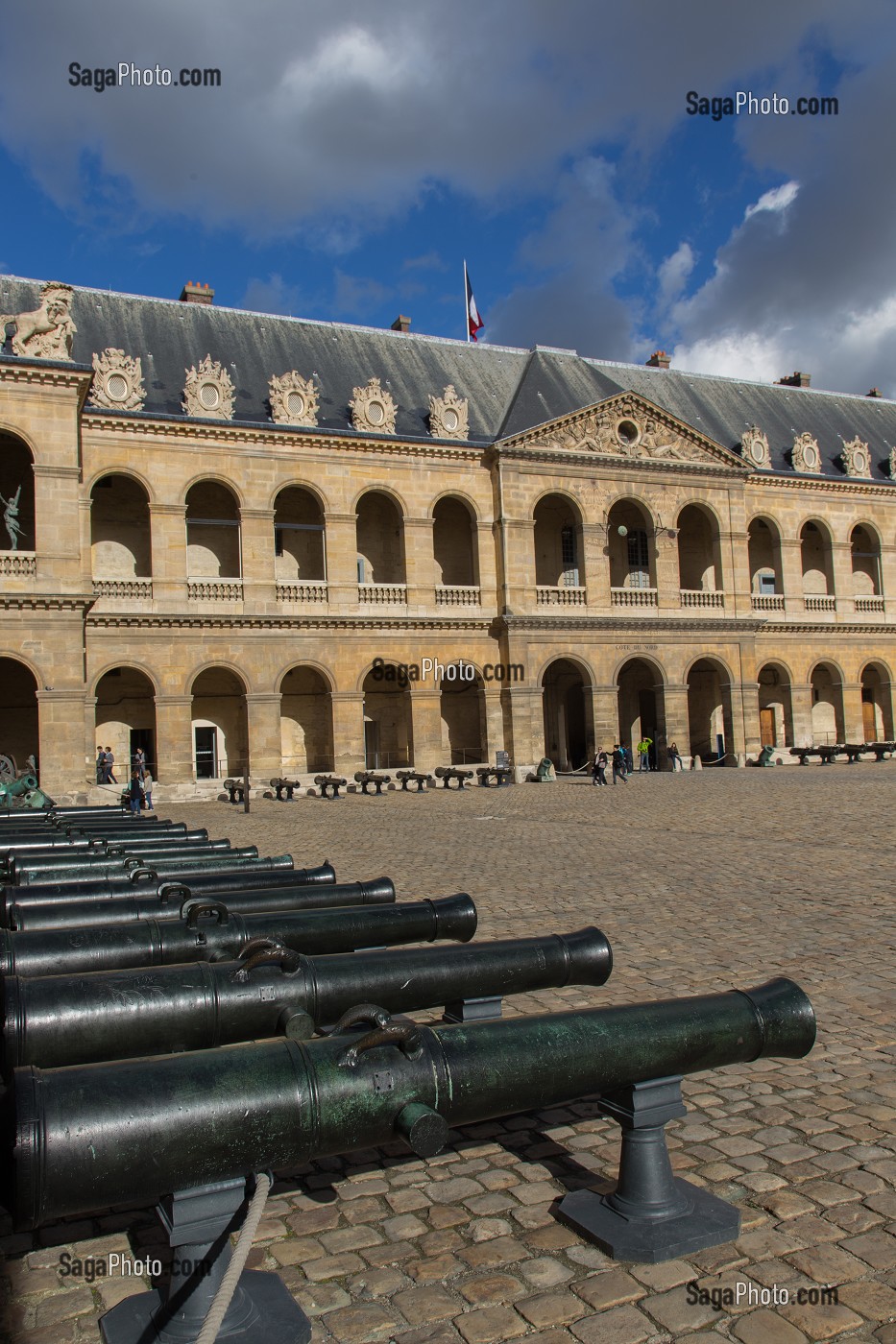 HOTEL NATIONAL DES INVALIDES, FONDE PAR LOUIS XIV EN 1670 POUR ACCUEILLIR LES SOLDATS INVALIDES, PARIS (75), ILE-DE-FRANCE, FRANCE 