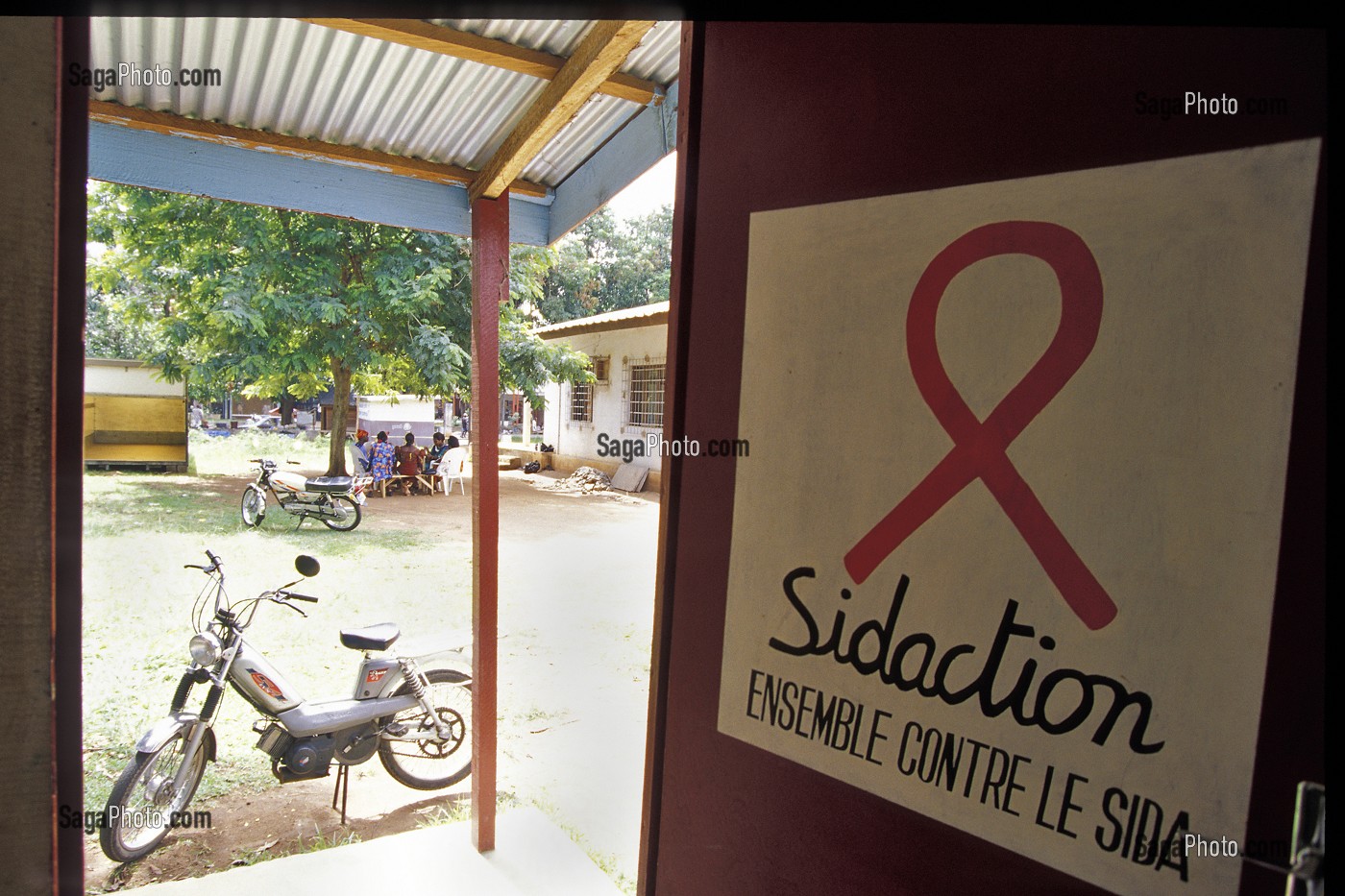 LOCAL D'ACCUEIL DE L'ASSOCIATION PROJET SECOURS CONTRE LE SIDA ABIDJAN, COTE D'IVOIRE 