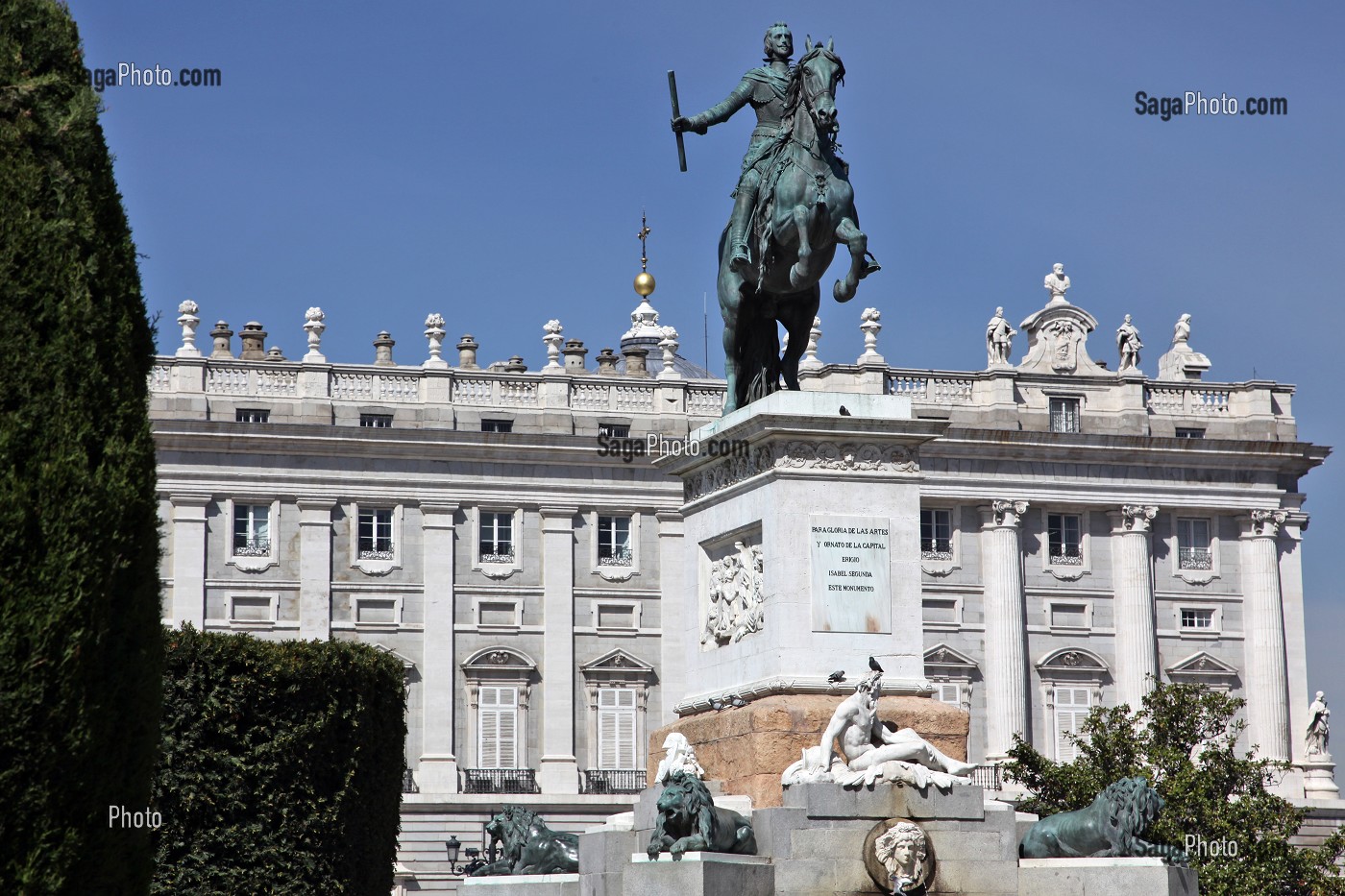 STATUE EQUESTRE DE FELIPE IV (ROI PHILIPPE IV), PALAIS ROYAL (PALACIO REAL), PLAZA ORIENTE, MADRID, ESPAGNE 