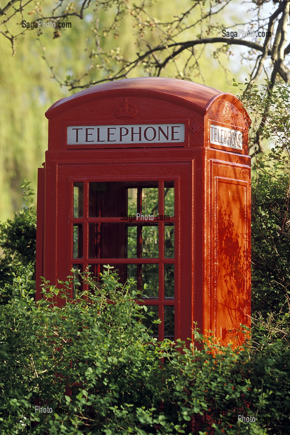 CABINE TELEPHONIQUE ROUGE ANGLAISE, LONDRES, ANGLETERRE 