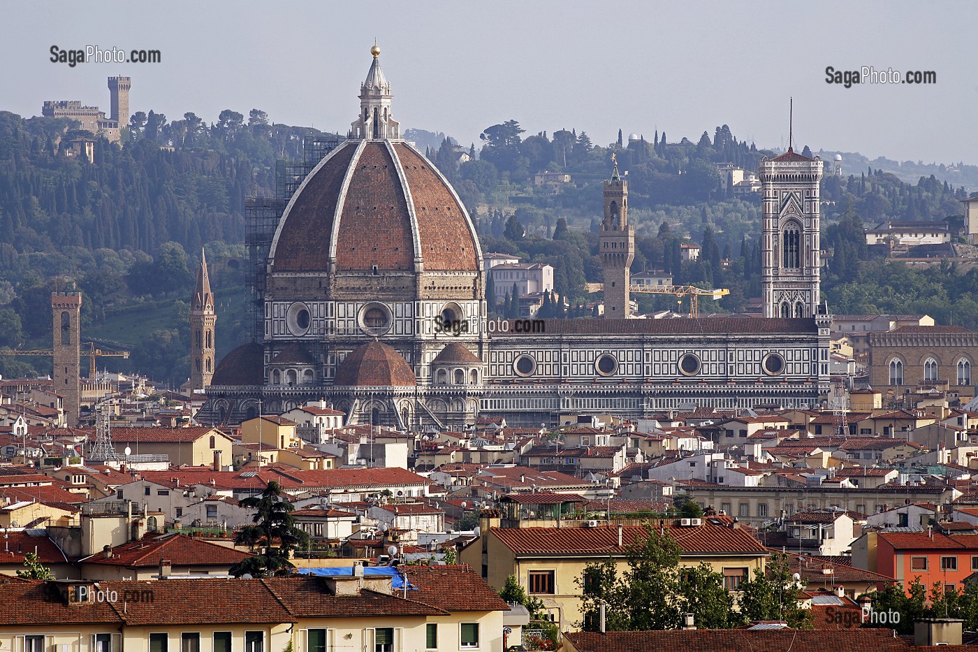 LE CAMPANILE ET LE DOME DU DUOMO, CATHEDRALE SANTA MARIA DEL FIORE, FLORENCE, TOSCANE, ITALIE 