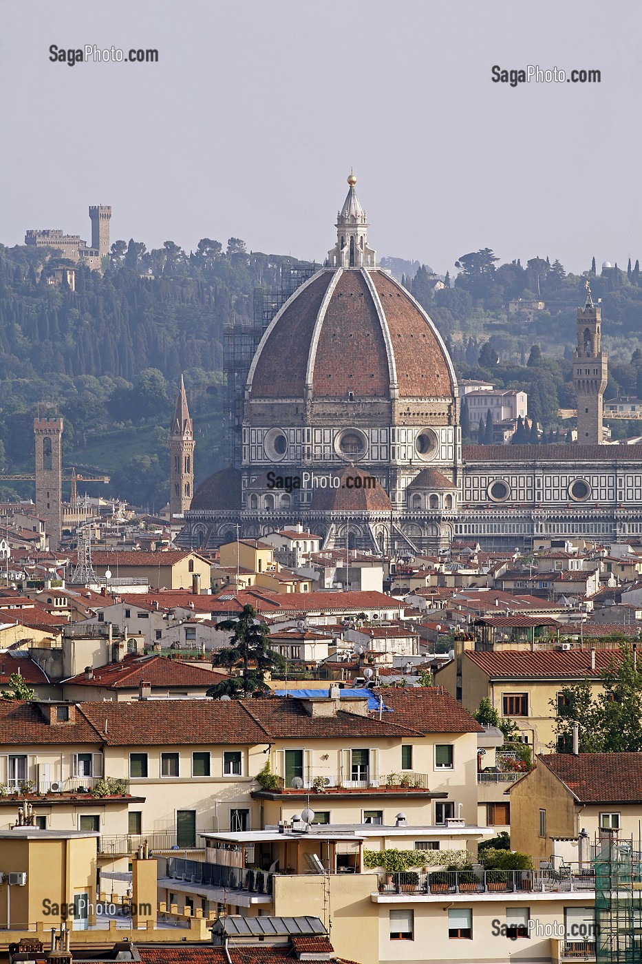 LE CAMPANILE ET LE DOME DU DUOMO, CATHEDRALE SANTA MARIA DEL FIORE, FLORENCE, TOSCANE, ITALIE 