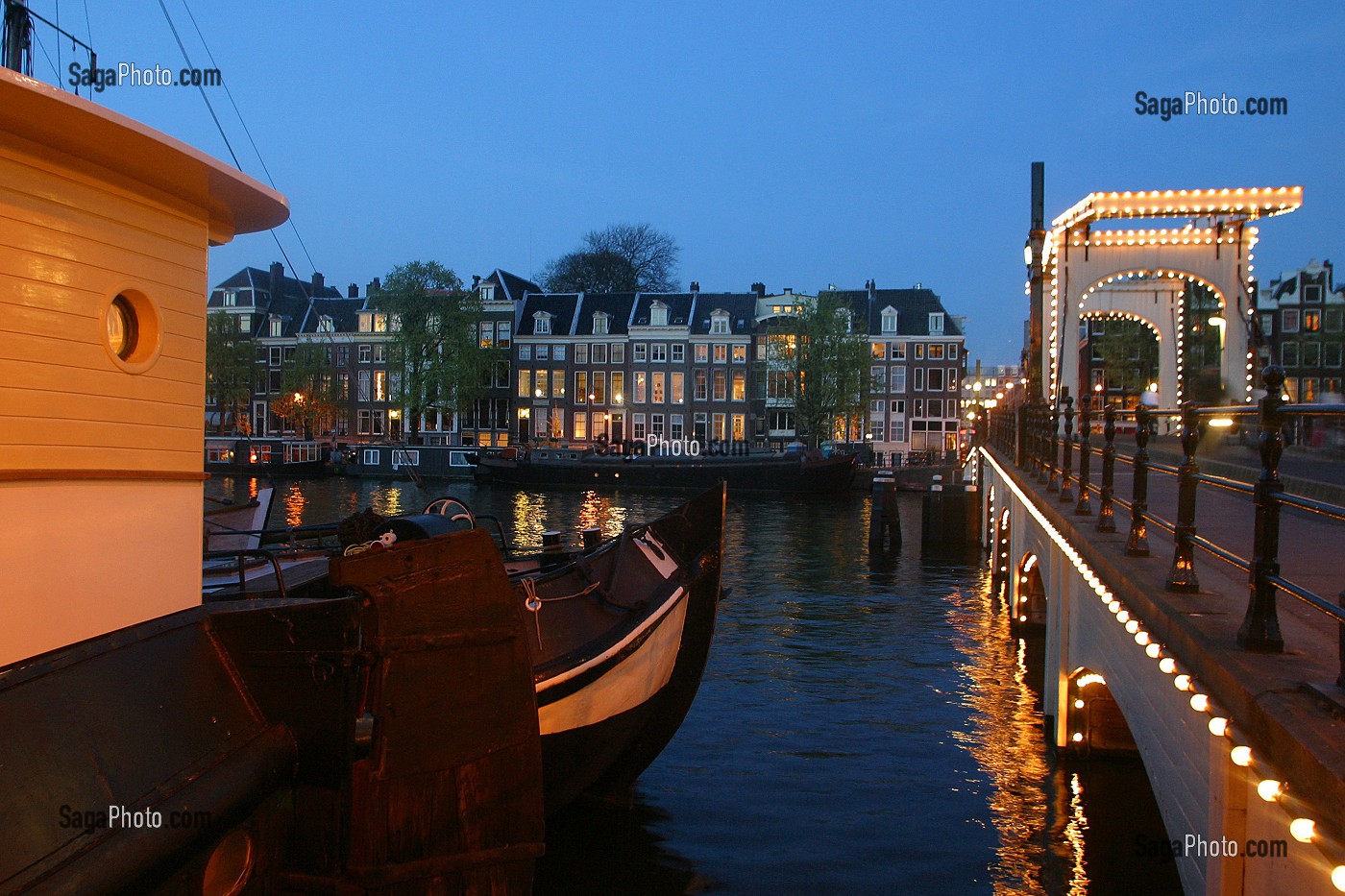 LE PONT MAGERE BRUG, AMSTERDAM, PAYS-BAS 