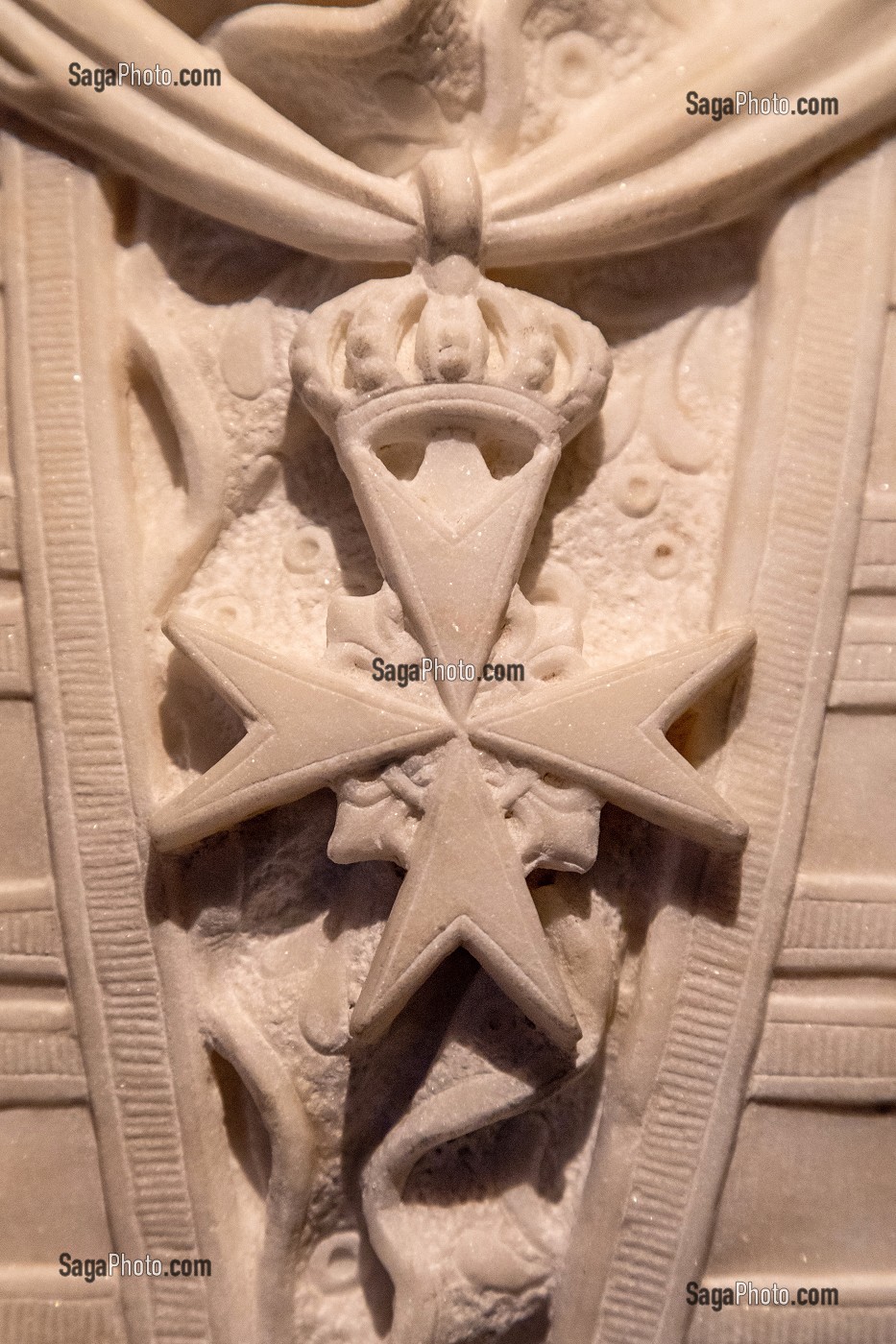 CROIX DE L'ORDRE DE MALTE SCULPTEE EN MARBRE AU MUSEE DE BASTIA
