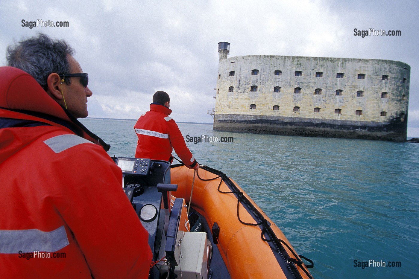 RECHERCHE DE VICTIME AUTOUR DE FORT BOYARD, CHARENTES-MARITIMES (17), FRANCE 