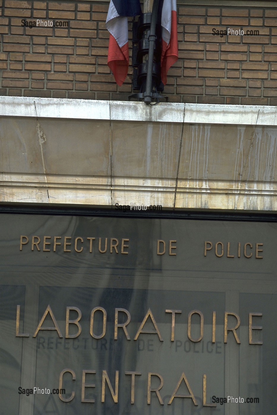 LABORATOIRE CENTRAL DE LA PREFECTURE DE POLICE, RECHERCHE DES CAUSES D'INCENDIE, PARIS (75)  