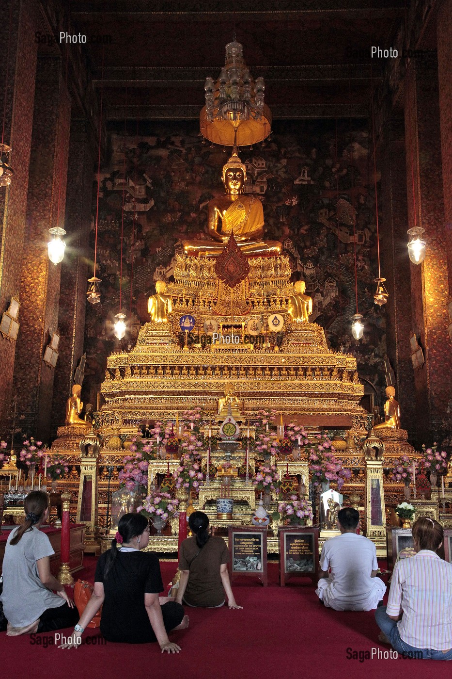 STATUE DE BOUDDHA EN MEDITATION, UBOSOTH DE WAT PHO, BANGKOK, THAILANDE 