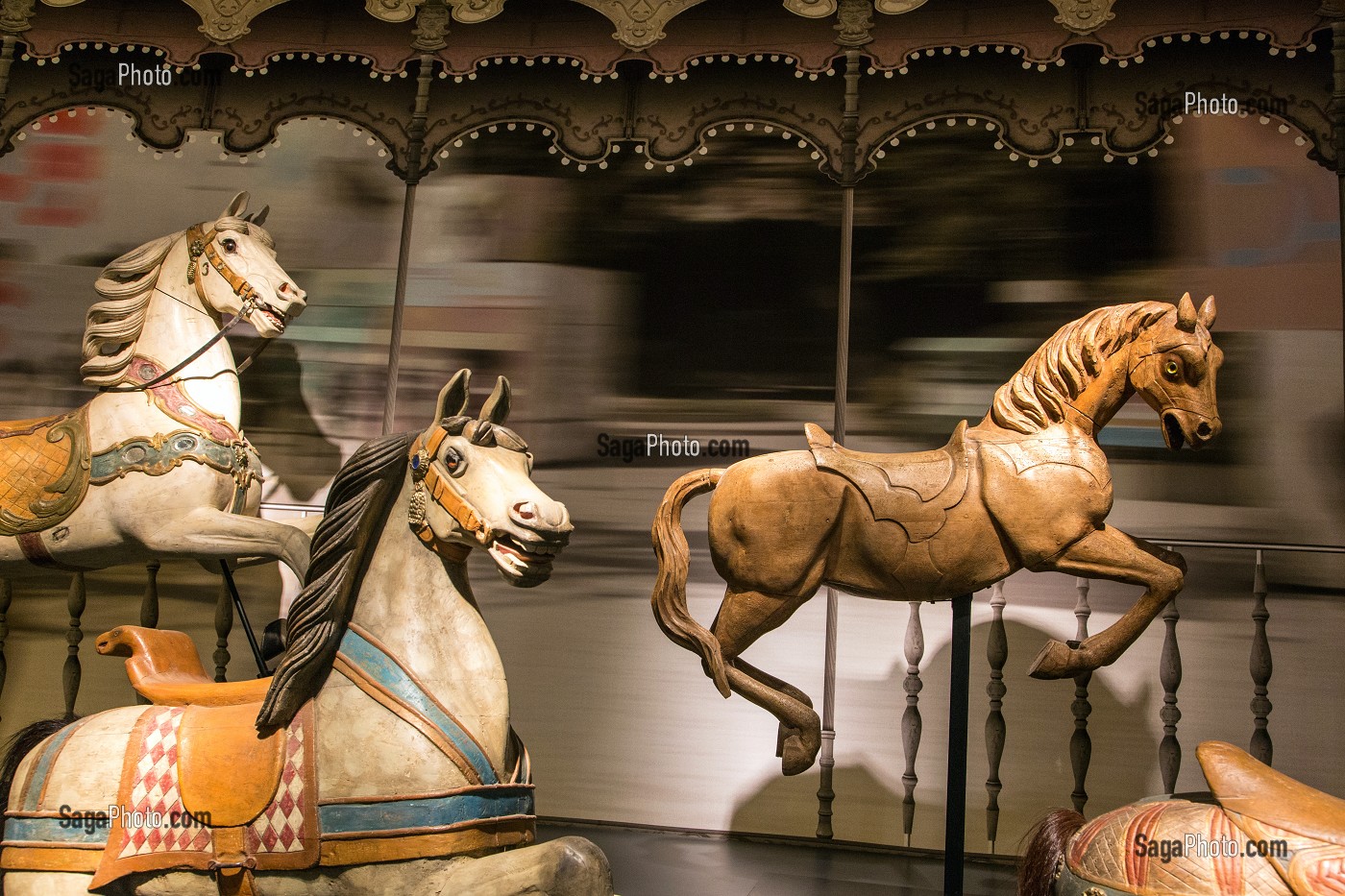  MERRY-GO-ROUND HORSE OR CARROUSEL HORSE BY DANIEL C. MIULLER, THE NEW HORSE MUSEUM OPENED IN 2013 IN THE BIG STABLES ON THE ESTATE OF THE CHATEAU DE CHANTILLY, OISE (60), FRANCE