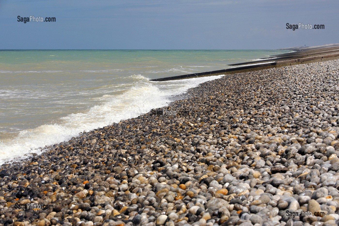 SHINGLE BEACH, SOMME (80), PICARDIE, FRANCE