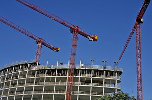 GRUES ET CHANTIER DE CONSTRUCTION, BERLIN, ALLEMAGNE 