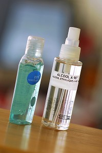 LOTION DESINFECTANTE ET ALCOOL A 90 DEGRES, PREVENTION ET LUTTE CONTRE LE VIRUS H1N1 OU LA GRIPPE A 
