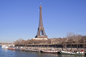 LA TOUR EIFFEL ET LA SEINE DEPUIS LE PONT BIR-HAKEIM, PARIS, ILE-DE-FRANCE, FRANCE 