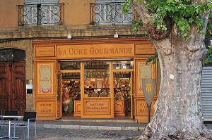 CONFISERIE 'LA CURE GOURMANDE', BOUTIQUE DECOREE A L'ANCIENNE, AIX-EN-PROVENCE, BOUCHES-DU-RHONE (13), FRANCE 