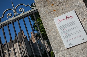ENTREE DU CHATEAU DE MEUNG-SUR-LOIRE, INTEGRANT LE PATRIMOINE MONDIAL DE L'UNESCO, LOIRET (45), FRANCE 