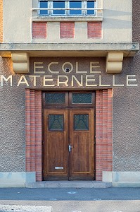 ECOLE MATERNELLE DES ANNEES 1920, QUARTIER SUD DE BELLEVUE, PARAY-LE-MONIAL (71), FRANCE 