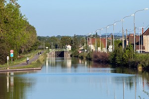 CANAL DU CENTRE, PARAY-LE-MONIAL (71), FRANCE 