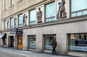  FACADE OF THE TAMPERE WORKERS' HALL WHICH HOUSES THE LENIN MUSEUM, THE PLACE WHERE VLADIMIR ILITCH LENIN SECRETLY MET WITH JOSEPH STALIN IN 1905, KAAKINMAA QUARTER, TAMPERE, FINLAND, EUROPE