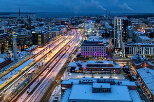  CITY CENTER AND MAIN TRAIN STATION SEEN FROM THE PANORAMIC MORO SKY BAR, TAMPERE, FINLAND, EUROPE