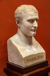 BUSTE EN MARBRE BLANC DE NAPOLEON BONAPARTE AU MUSEE DE BASTIA