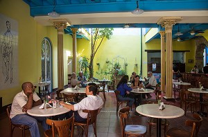 INTERIEUR DE CAFE, RUE MERCADERES, LA HAVANE, CUBA, CARAIBES 