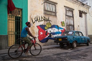 TAGS POLITIQUES SUR LES MURS DE LA VILLE, LA HAVANE, CUBA, CARAIBES 