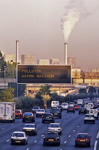EMBOUTEILLAGE SUR L'AUTOROUTRE A4, AFFICHAGE DE LA LIMITATION DE VITESSE A 60 KM/H EN CAS DE PIC DE POLLUTION DE NIVEAU 2 