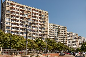 IMMEUBLES SURNOMME 'BUILDINGS', QUAI GAMBETTA, BOULOGNE SUR MER, (62) PAS-DE-CALAIS, FRANCE 
