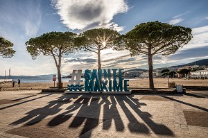 BEACH IN THE TOWN CENTER, SAINTE MAXIME 